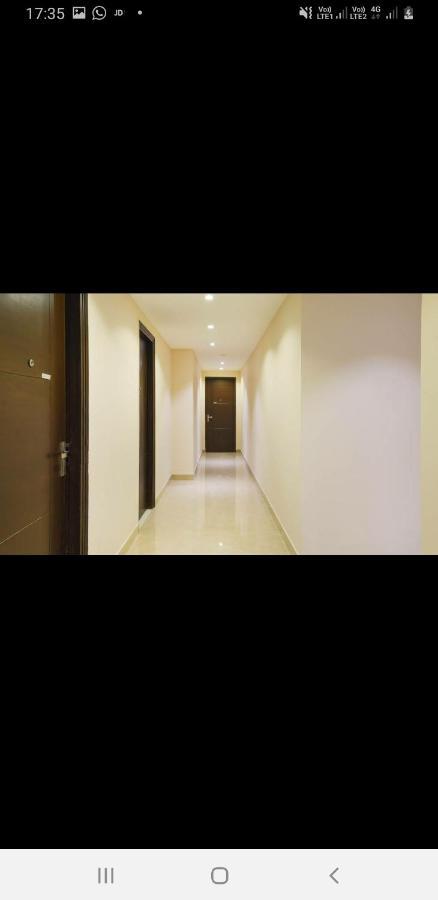 Aval International Hotel Gurgáon Kültér fotó