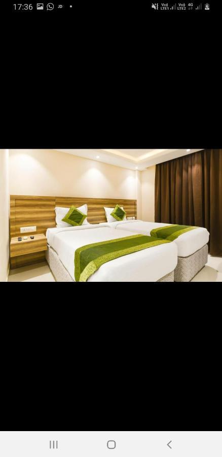 Aval International Hotel Gurgáon Kültér fotó